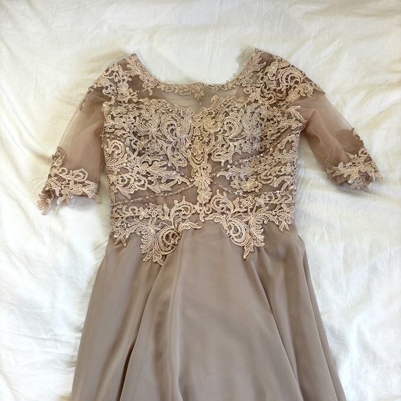 Dresses & Skirts - formal dress